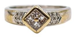 79  -  ANILLO CON BRILLANTES Y DIAMANTES TALLA PRINCESA