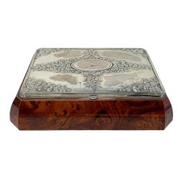 881  -  CAJA CON TAPA DE PLATA DE FINALES DE SIGLO XX
