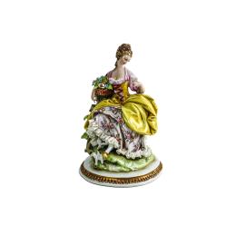 458 - FIGURA EN PORCELANA DE MEDIADOS DEL S.XX