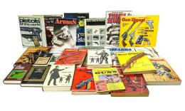 457  -  24 LIBROS SOBRE ARMAS