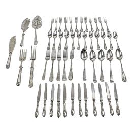 723  -  CONJUNTO DE CUBIERTOS DE PLATA DE MEDIADOS DE SIGLO XX