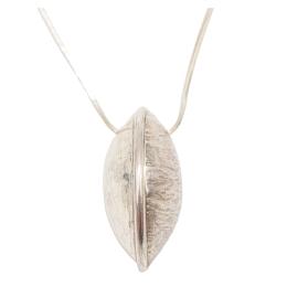 85  -  COLGANTE DE DISEÑO DE PLATA 