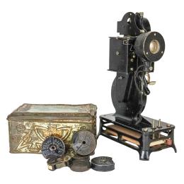 970  -  MAQUINA PROYECTOR DE CINE PATHE-BABY DEL PRIMER TERCIO S.XX