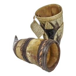 1182 - CUERNO Y VASO DE ASTA DE PRINCIPIOS DE SIGLO XX