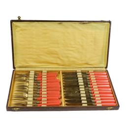 970  -  CONJUNTO DE CUBIERTOS DE POSTRE DEL PRIMER TERCIO S.XX