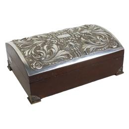 879  -  CAJA CON SOBRE DE PLATA DEL ÚLTIMO CUARTO DE SIGLO XX