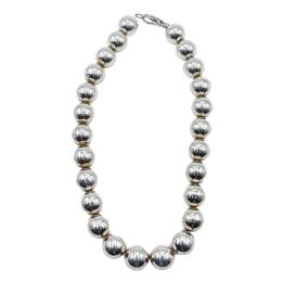 100  -  COLLAR CON CUENTAS DE PLATA 