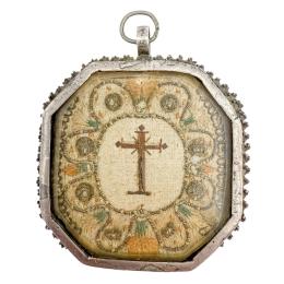 78 - RELICARIO DE PLATA DEL SIGLO XVIII