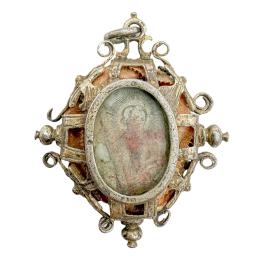46 - RELICARIO DE PLATA DEL SIGLO XVII