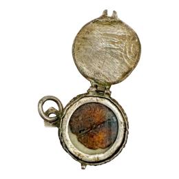 71 - RELICARIO DE PLATA DEL SIGLO XVIII