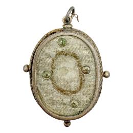 50 - RELICARIO DE PLATA DEL SIGLO XVIII