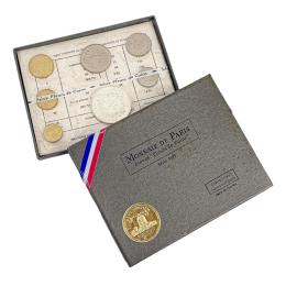 565 - OCHO MONEDAS PARIS 1973