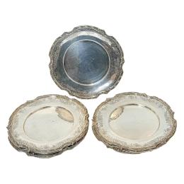 916  -  CONJUNTO DE NUEVE PLATOS DE RESPETO DE LA SEGUNDA MITAD S.XX