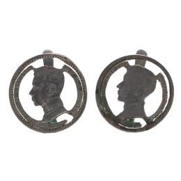 242 - PENDIENTES CON MONEDA DE MEDIADOS S.XX