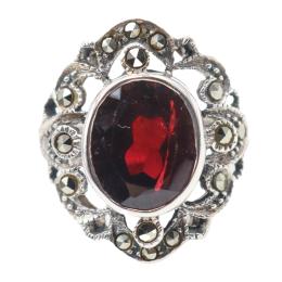 111 - ANILLO ROSETÓN CON GRANATE