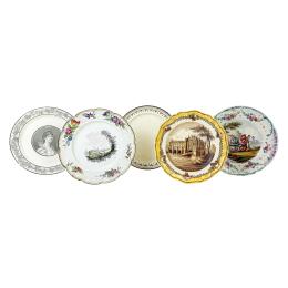 633  -  CINCO PLATOS EN PORCELANA FRANCESA E INGLESA  S. XIX-XX