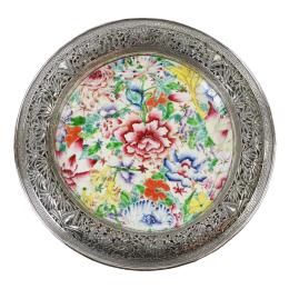 615 - PLATO EN PORCELANA CHINA DEL S.XIX