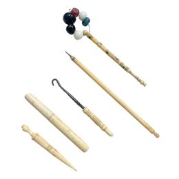 1067 - CONJUNTO DE UTENSILIOS PARA COSTURA DEL S.XIX