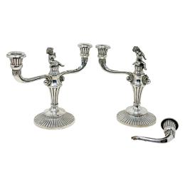 800  -  PAREJA DE CANDELABROS EN PLATA