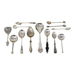 862 - COLECCIÓN DE CUCHARAS DE PLATA
