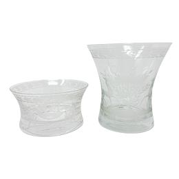 34  -  DOS VASOS EN CRISTAL GRABADO DE MEDIADOS DE S. XX