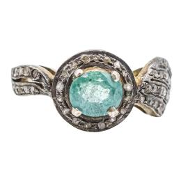 81  -  ANILLO CON ESMERALDA Y DIAMANTES
