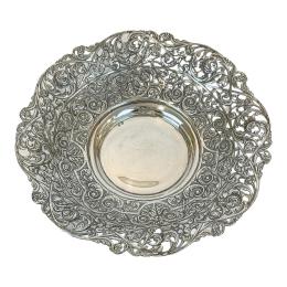 741  -  CENTRO DE MESA EN PLATA DE MEDIADOS DEL S.XX