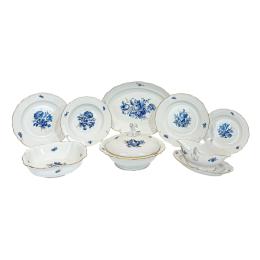 547 - PIEZAS DE VAJILLA EN PORCELANA MEISSEN AQUATINTA 