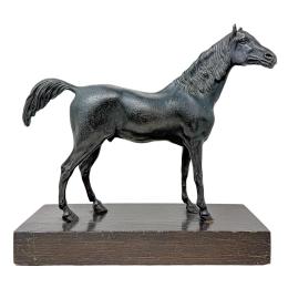 1011 - FIGURA DE CABALLO DEL PRIMER TERCIO DE SIGLO XX