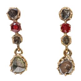 151  -  PENDIENTES CON DIAMANTES Y RUBÍES DEL S.XIX