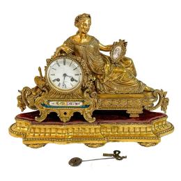 832  -  RELOJ DE SOBREMESA FRANCÉS DE FINALES DEL S.XIX