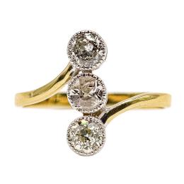 8  -  ANILLO CON BRILLANTES