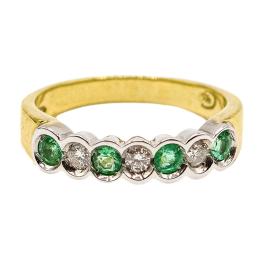 18  -  ANILLO CON ESMERALDAS Y BRILLANTES