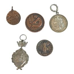 377 - CINCO MEDALLAS CONMEMORATIVAS DE PPS. DEL S.XX