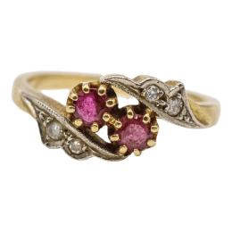 94 - ANILLO CON RUBÍES Y DIAMANTES