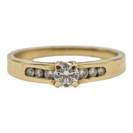 84 - ANILLO CON BRILLANTES