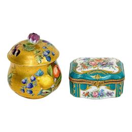 490 - DOS CAJITAS DE PORCELANA DE LA PRIMERA MITAD DE S. XIX