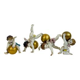 535 - CONJUNTO DE FIGURAS DE MEDIADOS S.XX