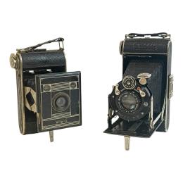 1105 - DOS CÁMARAS FOTOGRÁFICAS DE FUELLE, AÑOS 30-40