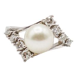 93 - ANILLO CON PERLA Y BRILLANTES
