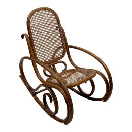 392 - MECEDORA INFANTIL ESTILO THONET DEL PRINCIPIOS DEL SIGLO XX