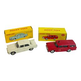 208 - DOS COCHES DINKY TOYS DE LA CASA MECCANO. MEDIADOS S.XX