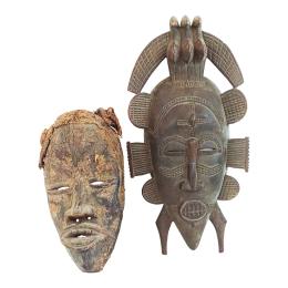 488 - DOS MÁSCARAS AFRICANAS DE LA PRIMERA Y SEGUNDA MITAD  S. XX