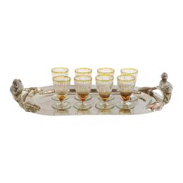 20 - CONJUNTO DE 8 COPITAS DE LICOR DE MEDIADOS DEL S.XX