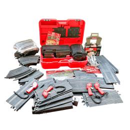 278 - MALETA MASTERTRACK Y PISTAS Y ACCESORIOS NINCO