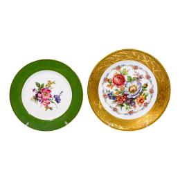 548 - PAREJA DE PLATOS DE PORCELANA MEDIADOS SIGLO XX