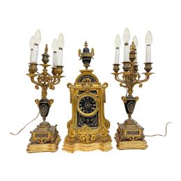 1078 - RELOJ CON GUARNICIÓN FRANCÉS ÚLTIMO TERCIO DE S. XIX