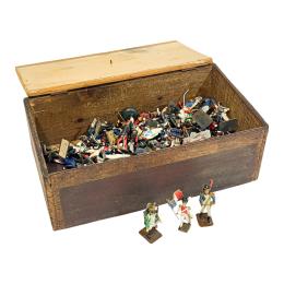 213 - GRAN LOTE DE SOLDADOS DE PLOMO DE MEDIADOS DEL S.XX