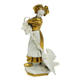 706 - FIGURA EN PORCELANA