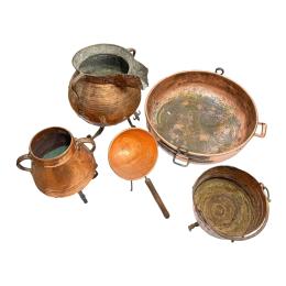 1331 - CONJUNTO DE OLLAS Y CAZOS DE COBRE DEL S.XIX